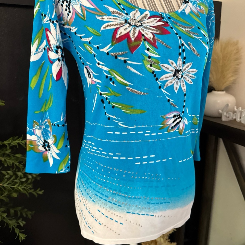 Pierri NY Blue Floral Stretch Quarter Sleeve Sweater M Sequined Intricate Design - Picture 4 of 11